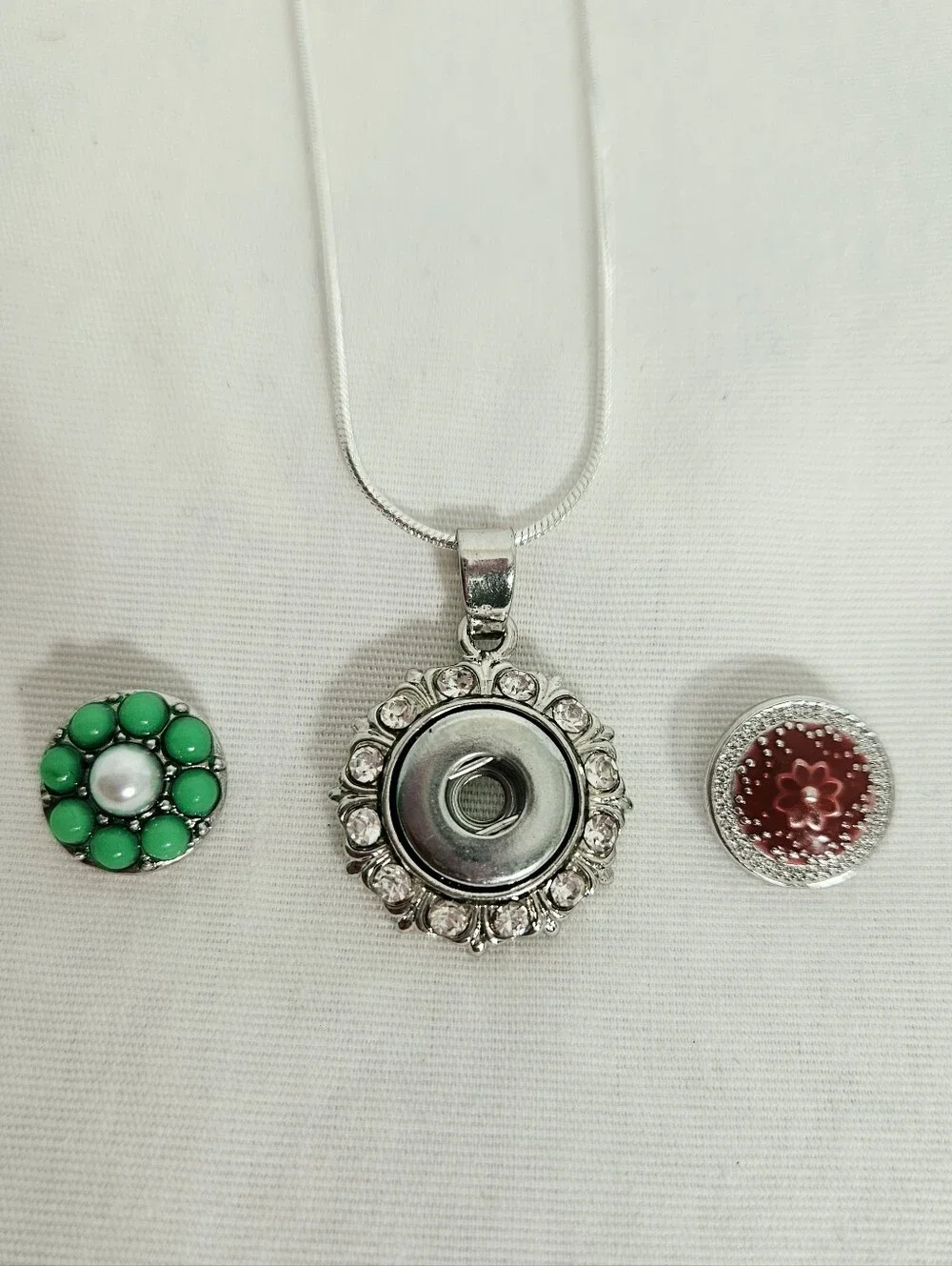 Silver Rhinestone Snap Necklace Green Pearl & Red Flower Interchangeable